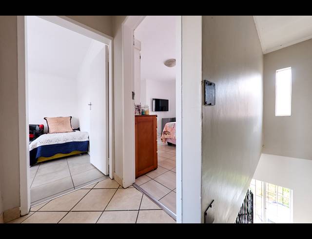 3 BEDROOM TOWNHOUSE FOR SALE IN HALFWAY GARDENS